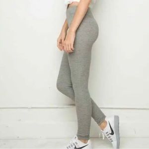 Brandy Melville Speckled Knit Jaycee Leggings One Size